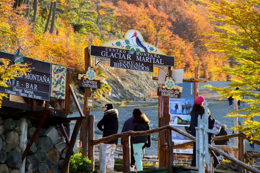 COMBO 3  – 4 Paseos Principales Ushuaia: Parque + Lagos + CityTour + Navegacion Corta
