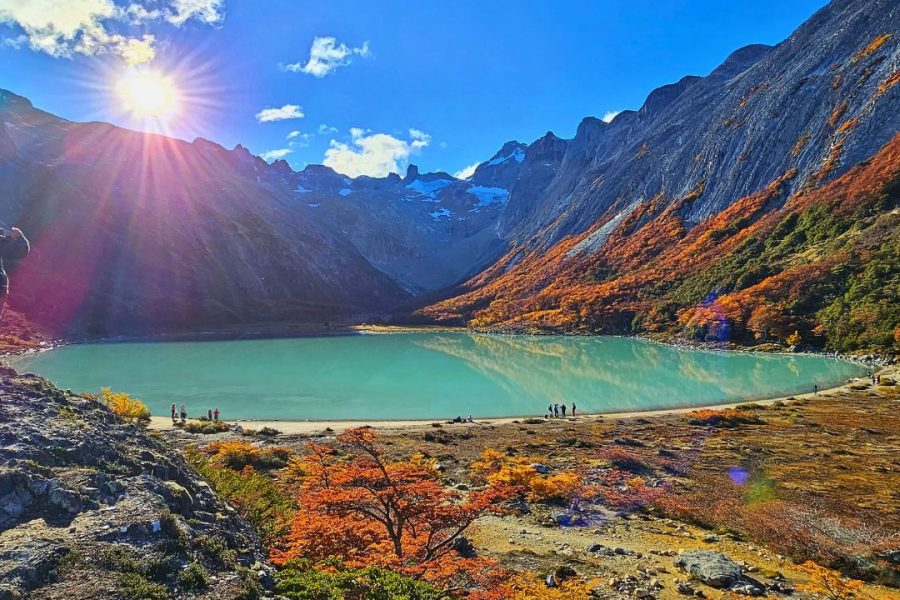 COMBO 2 – 4 Paseos Principales Ushuaia: Parque + Lagos + Navegacion Corta + Trekking Laguna Esmeralda